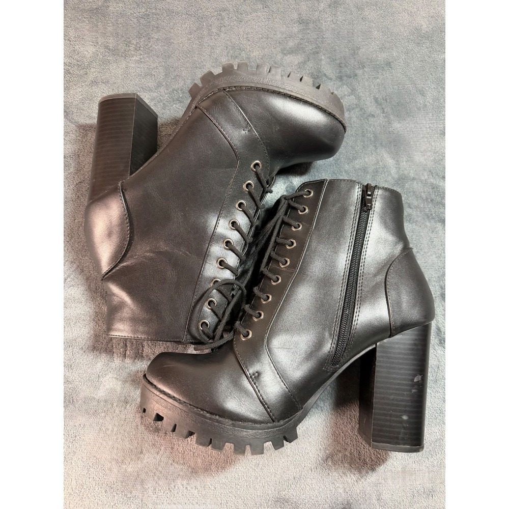 Soda Womens Black Lace Up Chunky Block Heel Lug Sole Ankle Boots Size 10